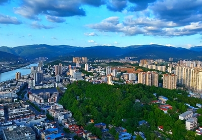 四川公认的宜居五线小城,气候宜人景点多,不是攀枝花