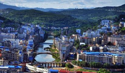 这个镇曾是四川广元剑阁县城,如今是全国重点镇,旅游资源丰富