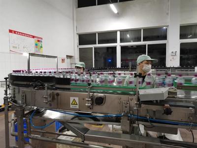 复工第9天:广元娃哈哈错岗上班错峰用餐